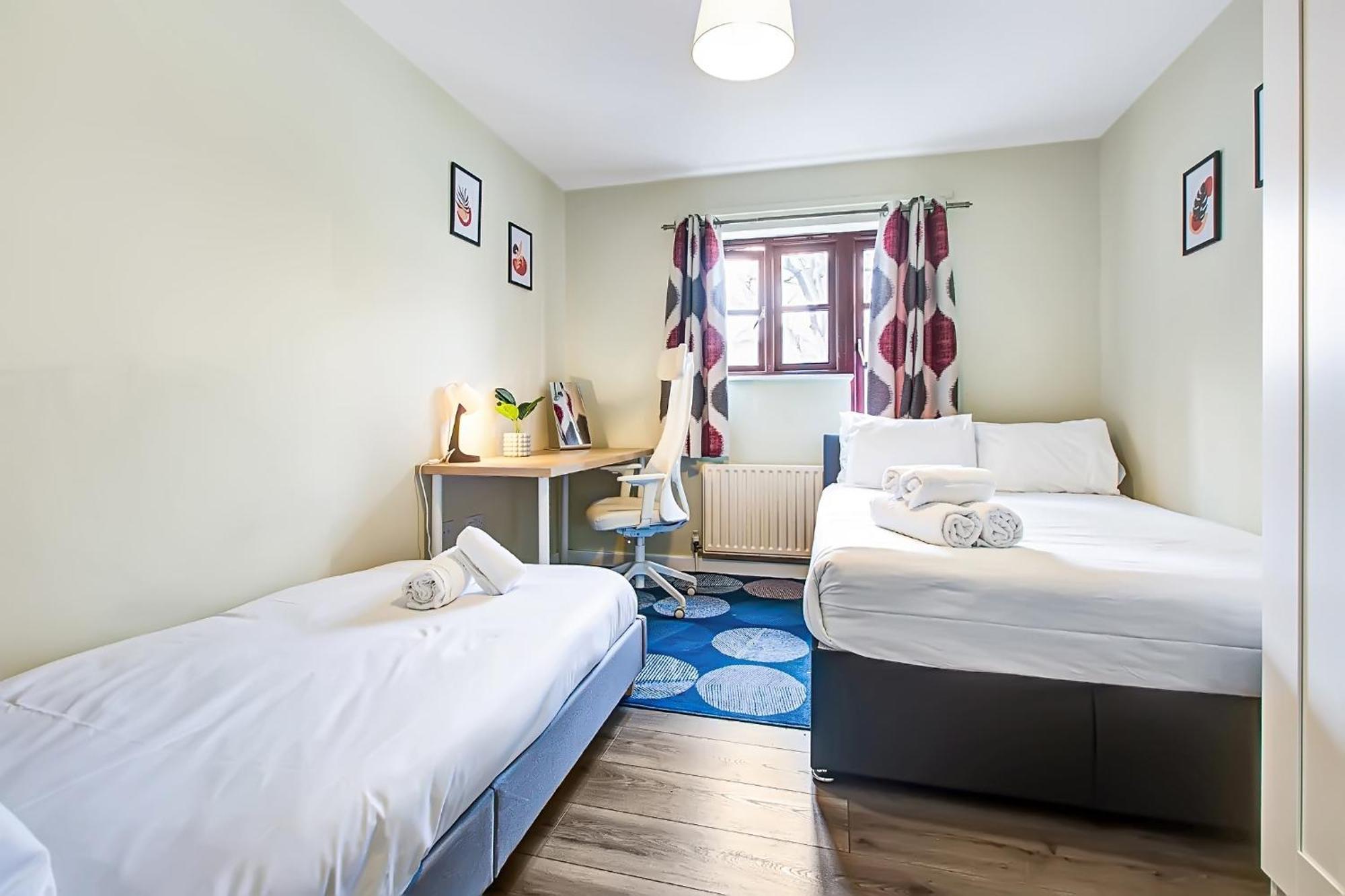 Spacious & Modern 2 Bed Sleeps 5 In Walthamstow Londres Extérieur photo